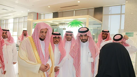 النائب العام يتفقد النيابة العامة بجدة ويلتقي منسوبيها والمستفيدين من خدماتها