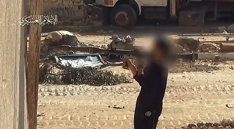 "استدرجوهم من حيث لا يعلمون".. شاهد: اشتباكات "الزيتون" العنيفة شرق غزة.. وتعليق فلسطيني