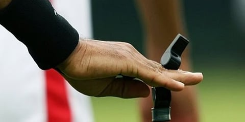 طاقم حكّام إيراني يدير مباريات في دوري الدرجة الأولى لكرة القدم