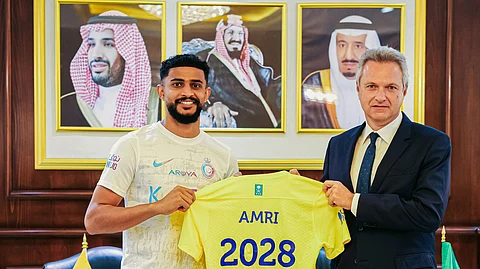 حتى 2028.. "العمري" نصراوي