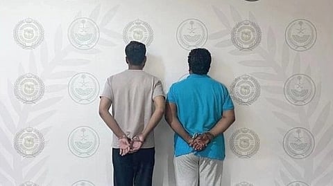 الرياض.. "مكافحة المخدرات" تقبض على مقيمين روجا أقراصًا خاضعة لتنظيم التداول الطبي