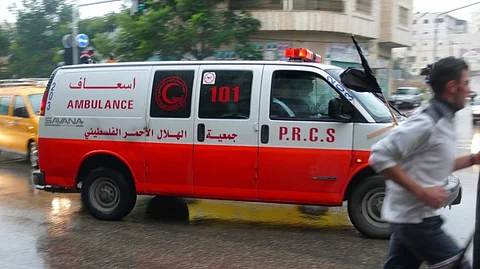 الهلال الأحمر الفلسطيني يقول إن الأوبئة تنتشر بالقطاع في ظل ضعف المناعة