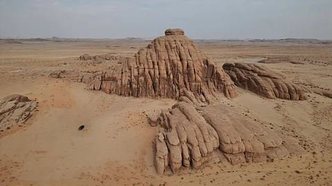 "جميل وبثينة".. قصة تراثية عن العشق في جبل "الغلالة" تحتضنها قاعة مرايا