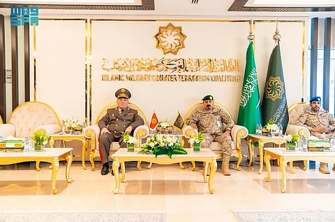 رئيس أركان قيرغيزستان يزور "التحالف الإسلامي" ويُشِيد بمنهجية محاربة الإرهاب