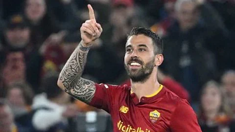 ليوناردو سبينازولا لاعب نادي روما الإيطالي