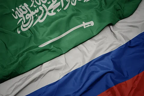 الرياض وموسكو.. تنسيق عالٍ في ملفّ النفط ووساطة سعودية في "الأزمة الأوكرانية"