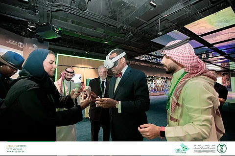 بتقنية الهولوجرام.. "الرقابة البيئية" و"السعودية الخضراء" تلفتان أنظار زوّار مؤتمر "المناخ" بدبي