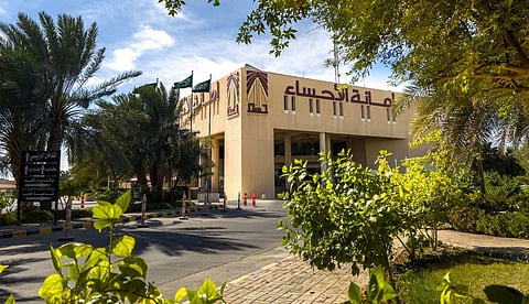 "أمانة الأحساء" تنفذ تطوير تقاطع طريق الرياض مع طريق الأمير سلطان بن عبدالعزيز