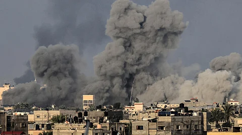 مجزرة إسرائيلية جديدة.. استشهاد 73 فلسطينيًا خلال انتظارهم المساعدات في غزة اليوم