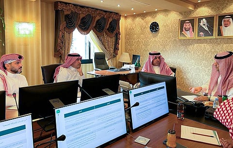 نائب وزير الشؤون البلدية يبحث مع أمين العاصمة المقدسة جهودَ التطوع البلدي وخطط الأزمات