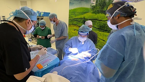بالشراكة مع "ابتسم".. إجراء 36 جراحة متخصصة بطب الأسنان للأطفال بمستشفى القنفذة