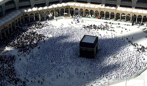 أداء صلاة الغائب في الحرمين الشريفين على الشيخ نواف الصباح ـ رحمه الله ـ