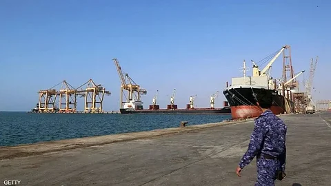 قصف موقع حوثي أُطلِق منه صاروخ في اتجاه البحر الأحمر