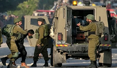 الاحتلال اعتقل 5810 فلسطينيين في الضفة منذ بدء حرب غزة