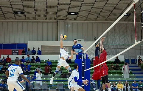 جانب من منافسات دوري ممتاز الطائرة
