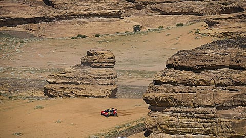 وزير الرياضة يُرحِّب بالمشاركين في النسخة الخامسة من رالي داكار