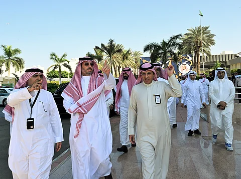 محافظ جدة يتفقد المشاريع التطويرية بمنشآت التجمع الصحي الثاني