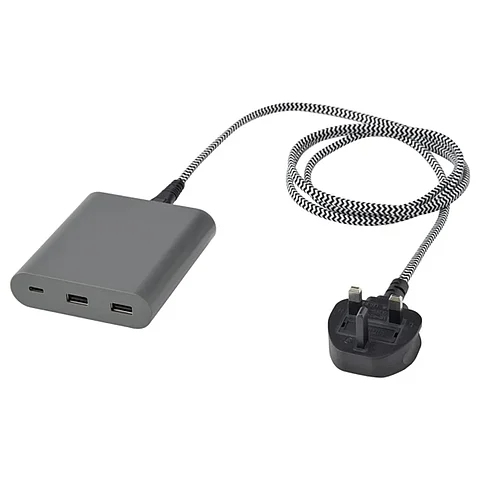 "التجارة" تستدعي شاحن ÅSKSTORM 40W USB لخلل قد يؤدي إلى حريق وصدمة كهربائية