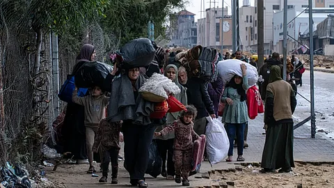 استطلاع: أغلبية الإسرائيليين يؤيدون تهجير سكان غزة وتصاعد التأييد للعنف ضدّ المدنيين