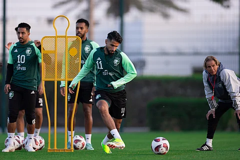 صالح الشهري لاعب المنتخب السعودي الأول لكرة القدم خلال التدريبات