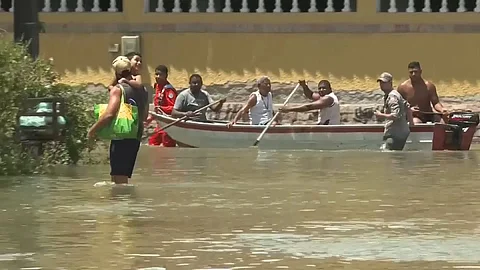 مصرع 12 شخصًا بسبب فيضانات اجتاحت ريو دي جانيرو