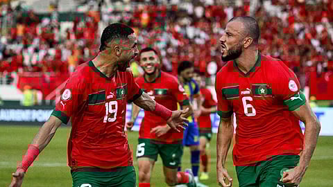 فرحة لاعبي المنتخب المغربي بتسجيل هدف في مرمى منتخب زامبيا
