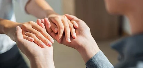 حتى لا تحتار.. علماء يكشفون أهم 3 علامات للحب الحقيقي بين الزوجين