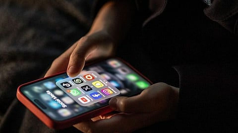 ولاية أمريكية ستسمح للآباء بالتحكم في حسابات أطفالهم في مواقع التواصل