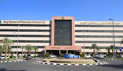 إعادة المشي لشابّ يعاني تشوُّهًا في العمود الفقري بالمدينة المنورة