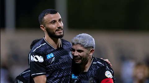 "الشباب" ينوي شراء عقد المغربي رومان سايس بشكل نهائي من "السد" القطري