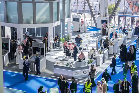 رؤى وخطط مدروسة.. "الصناعة" تستعرض ثرواتها المعدنية في معرض الدفاع العالمي