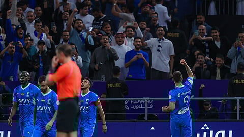 "هذا الزمان لونه أزرق".. الهلال يعادل رقم الريال ويتخطى السيتي بـ22 فوزًا متتاليًا