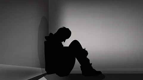 ليس حزناً عابراً.. "الصحة": 6 أعراض للاكتئاب.. وهذه الحالات تستلزم زيارة الطبيب