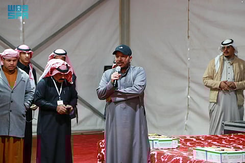 العبوة الكبيرة تصل لـ 1300 ريال.. إقبالٌ على مزاد الفقع بمهرجان الكمأة في سكاكا