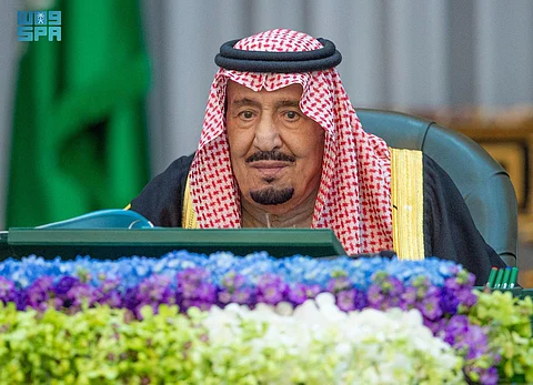 خادم الحرمين الشريفين الملك سلمان بن عبدالعزيز يرأس جلسة مجلس الوزراء