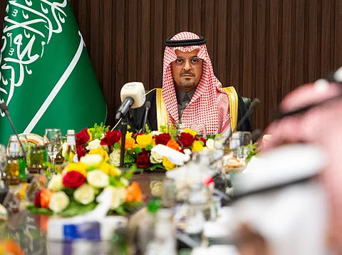 بالصور.. نائب أمير مكة يستكمل جولاته على محافظات تربة والخرمة والموية لتفقد الخدمات والمشاريع