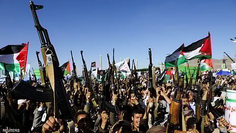 الحوثيون يقولون إنهم يشنون هجمات ردا على حرب غزة