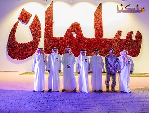 شاهد.. أمير المدينة المنورة يدشن فعاليات مهرجان الزهور والحدائق في "ينبع الصناعية"