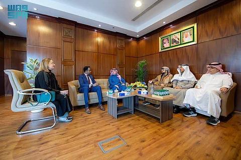 وفد "محاكم مركز دبي المالي العالمي" يزور "ديوان المظالم" للاطلاع على مستجدات القضاء الإداري