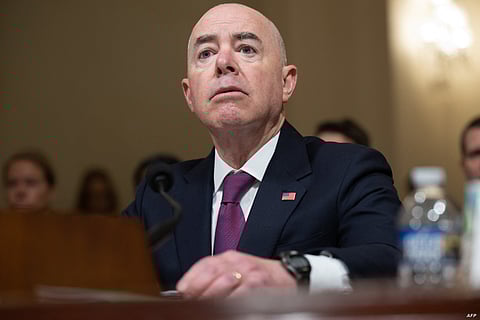 وزير الهجرة أليخاندرو مايوركاس