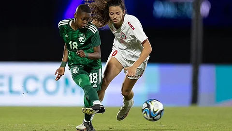 المنتخب السعودي الأول لكرة القدم للسيدات مع نظيره اللبناني