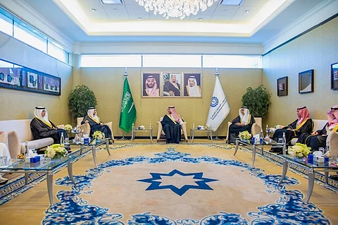 نائب أمير الشرقية يترأس أول اجتماع لمؤسسة تطوير "دارين وتاروت"