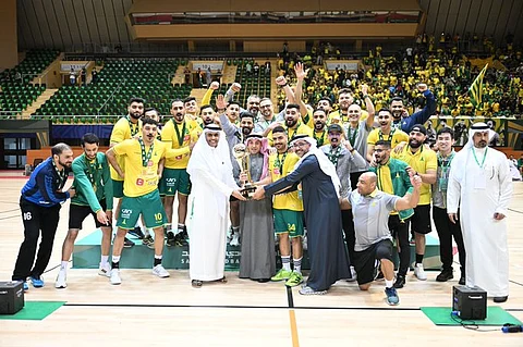 الخليج يُتوج بكأس سوبر اليد السعودي