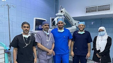 "عيون جدة" يجري أولَ زراعة بطانة قرنية بتقنية الغشاء الداخلي
