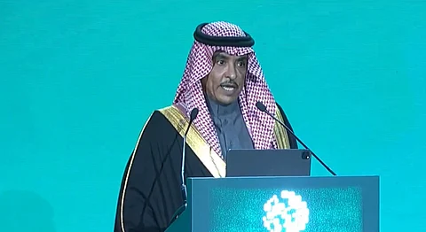 وزير الإعلام سلمان الدوسري
