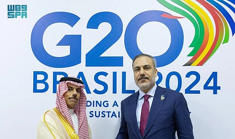 وزير الخارجية يبحث مع نظيره التركي العلاقات الثنائية ومستجدات القضايا الإقليمية والدولية