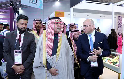 الأمير تركي بن محمد بن ناصر يدشن معرض بيوتي وورلد السعودية 2024
