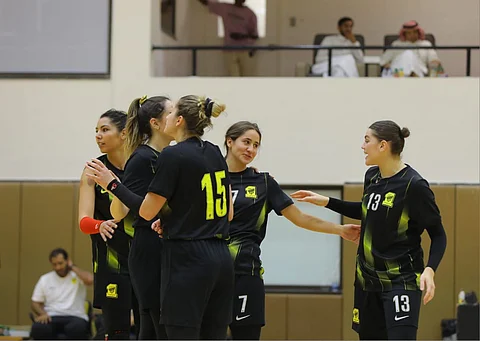 في انطلاق بطولة السيدات للكرة الطائرة.. الأهلي والزلفي يتفوقان على النصر والاتحاد
