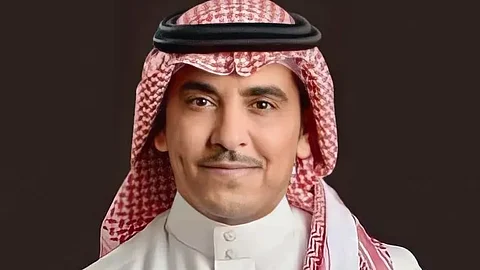 وزير الإعلام سلمان بن يوسف الدوسري