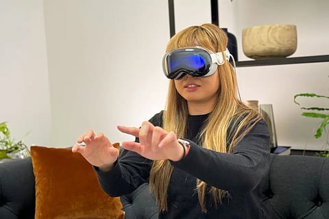 تسريبات تكشف عن خدمة جديدة ستحصل على نظارات "أبل فيجن برو" للواقع الافتراضي